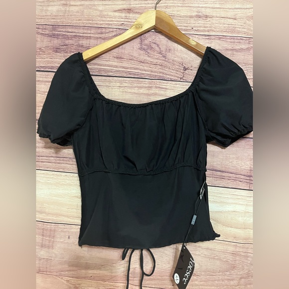 Yoesee - Picture 3 of 11